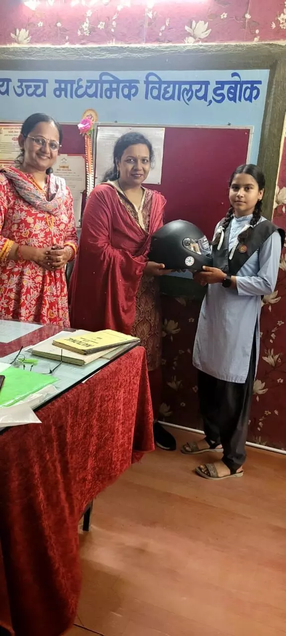 सड़क सुरक्षा नियमों पर जागरूकता कार्यक्रम आयोजित सड़क सुरक्षा नियमों पर जागरूकता कार्यक्रम आयोजित