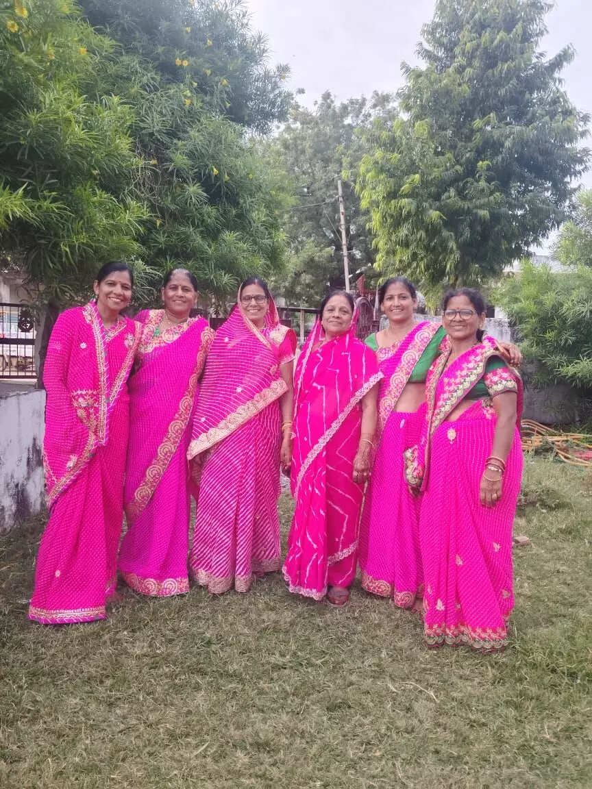 तीज का पर्व मनाया