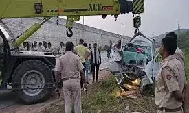 खाटू श्याम से लौट रहे श्रद्धालुओं की पिकअप और ट्रक की भिड़ंत, 11 लोगों की मौत; 8 घायल