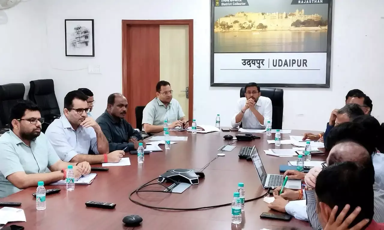 सड़क सुरक्षा समिति, जिला जल एवं स्वच्छता समिति तथा साप्ताहिक समीक्षा बैठक में दिए आवश्यक निर्देश