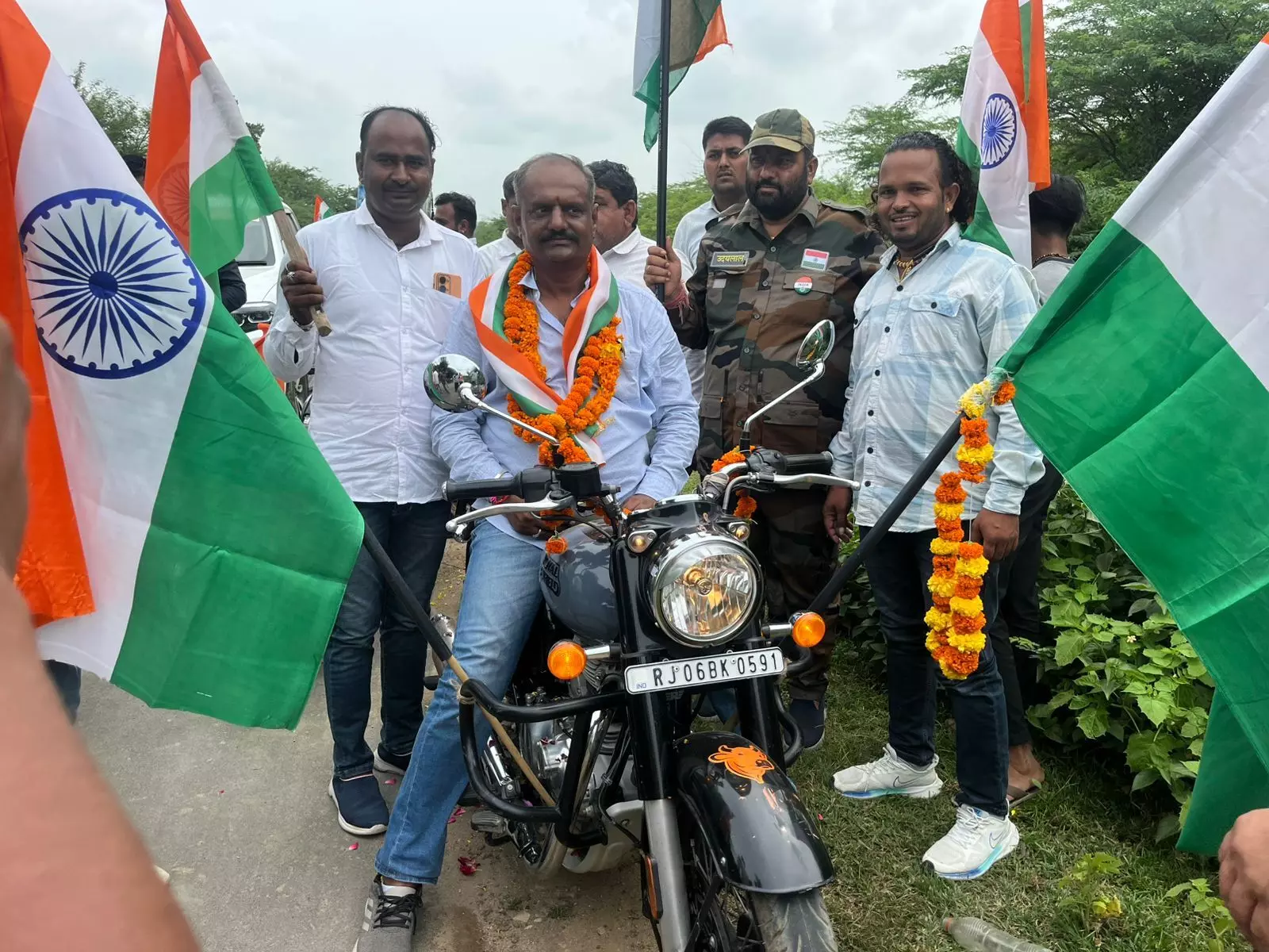 बागोर क्षेत्र में निकली तिरंगा यात्रा, हर घर तिरंगा अभियान को मिला जनसमर्थन बागोर क्षेत्र में निकली तिरंगा यात्रा, हर घर तिरंगा अभियान को मिला जनसमर्थन