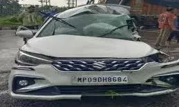 पुरी जाते वक्त ट्रक से टकराई कार, इंदौर के 6 युवकों की मौत