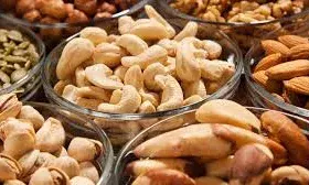 नवरात्रि से पहले सूखे मेवे खरीदना फायदेमंद, दाम बढ़ने की पूरी संभावना