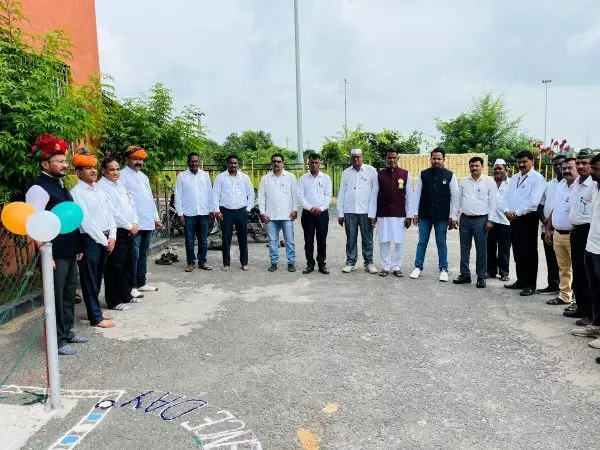 लाम्बिया कला टोल प्लाजा पर धूमधाम से मनाया स्वतंत्रता दिवस