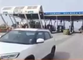 लाइनमैन से टोल पर वसूले 100 रुपए, जवाब में 9 घंटे बिजली काटी