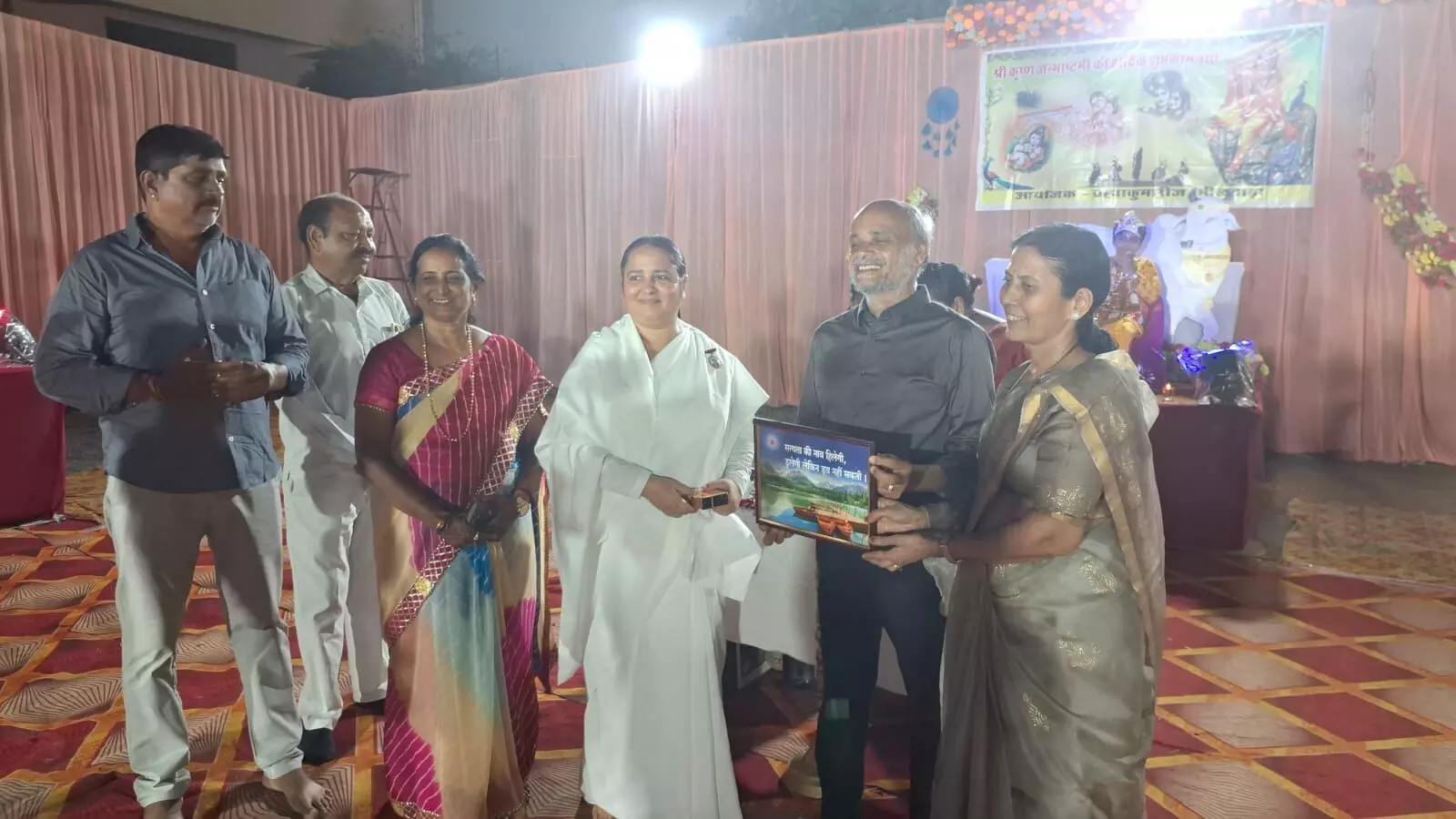 जन्माष्टमी पर्व पर झांकियां में विधायक कोठारी ने की शिरकत जन्माष्टमी पर्व पर झांकियां में विधायक कोठारी ने की शिरकत