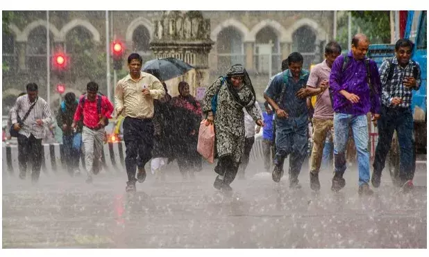 बंगाल की खाड़ी में बना साइक्लोनिक सर्कुलेशन, राजस्थान MP और छत्तीसगढ़ सहित कई राज्यों में भारी बारिश की चेतावनी बंगाल की खाड़ी में बना साइक्लोनिक सर्कुलेशन, राजस्थान MP और छत्तीसगढ़ सहित कई राज्यों में भारी बारिश की चेतावनी