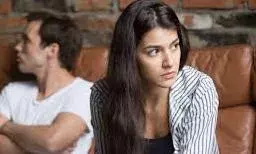❤️ रिश्ते की मिठास खो रही है? 6 संकेत जो बताते हैं खतरे की घंटी