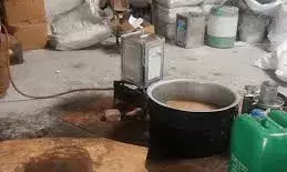 छापे में 128 किलो नकली घी बरामद ,गोदाम सीज,मालिक सेठिया फरार,3 मजदूर मिले छापे में 128 किलो नकली घी बरामद ,गोदाम सीज,मालिक सेठिया फरार,3 मजदूर मिले