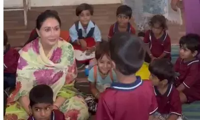 राजसमंद: नन्हें बच्चों के साथ उप मुख्यमंत्री दिया कुमारी के पल