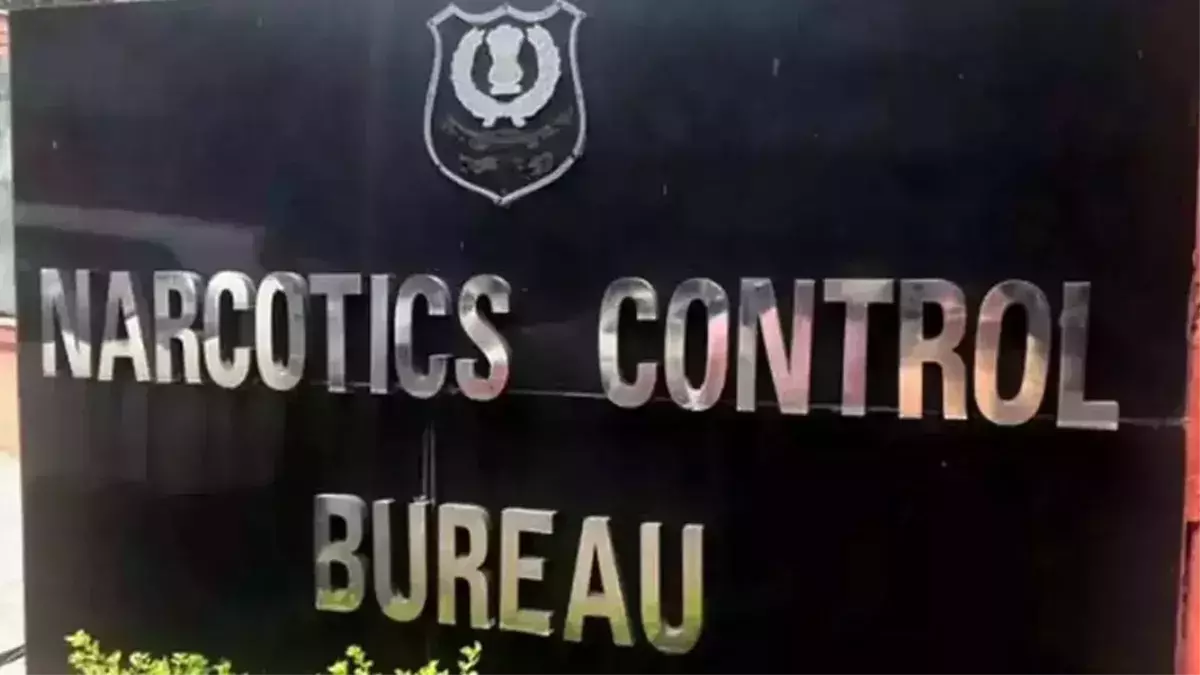 एनसीबी जोधपुर ने अंतरराज्यीय अफीम तस्करी नेटवर्क का भंडाफोड़, 21 लाख की अफीम जब्त एनसीबी जोधपुर ने अंतरराज्यीय अफीम तस्करी नेटवर्क का भंडाफोड़, 21 लाख की अफीम जब्त