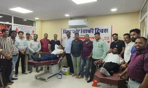 विश्व फोटोग्राफी दिवस पर 35 यूनिट किया रक्तदान