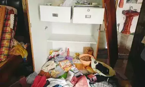 सूने मकान को बनाया निशाना, दो रातों से चोरों का आतंक