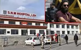 रणवीर सिंह की फिल्म धुरंधर के सेट पर बड़ा हादसा, फूड पॉइजनिंग से 120 लोग अस्पताल में भर्ती