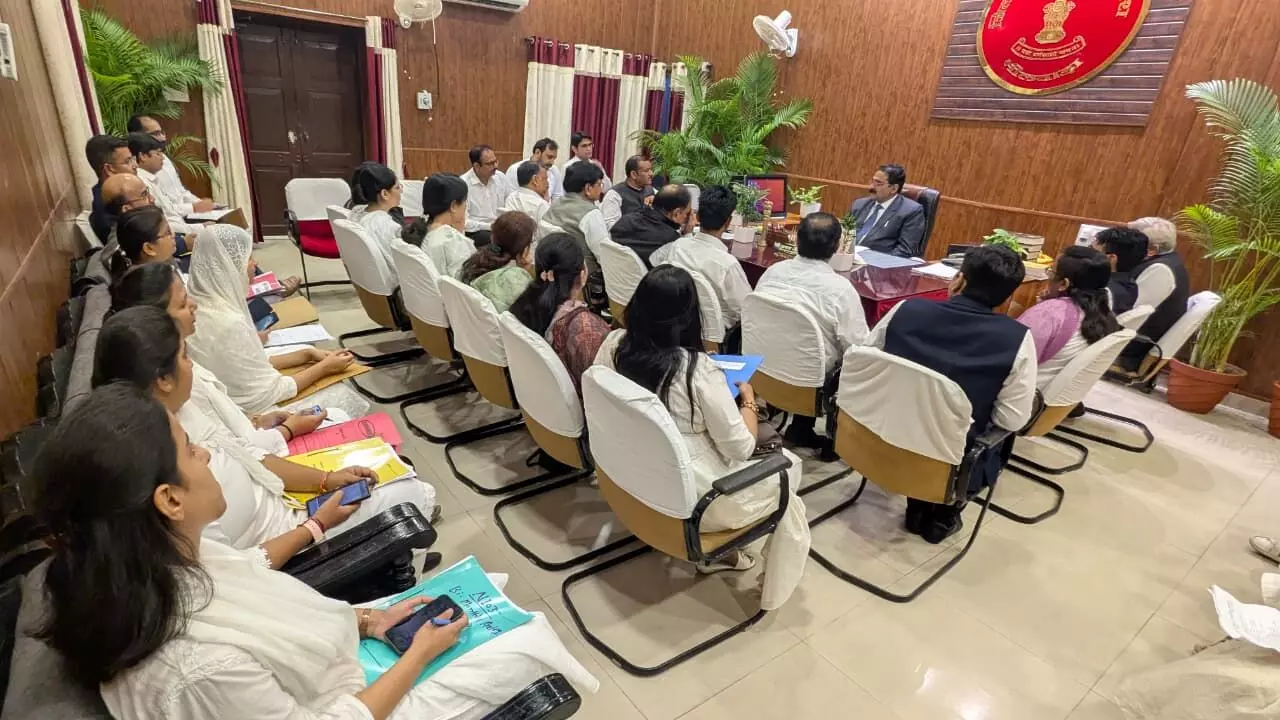 जिले के समस्त न्यायिक अधिकारीगण की बैठक आयोजित जिले के समस्त न्यायिक अधिकारीगण की बैठक आयोजित