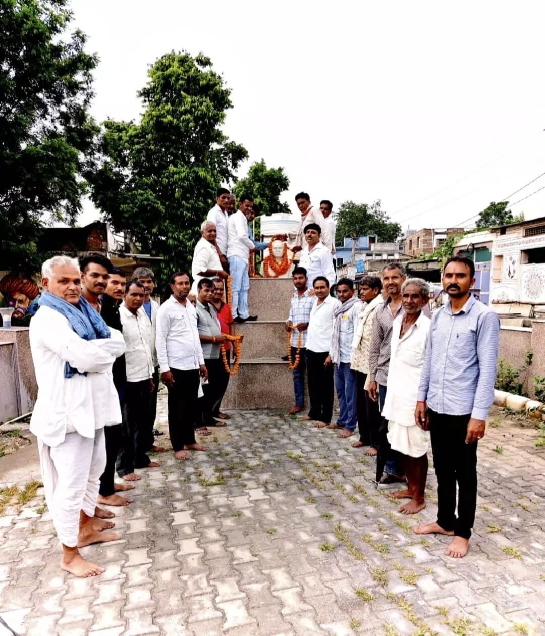 सद्भावना दिवस पर पूर्व प्रधानमंत्री स्व. राजीव गांधी को कांग्रेसजनों ने अर्पित किए श्रद्धासुमन