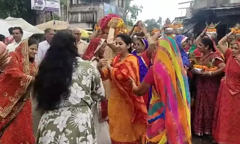 शाहपुरा में कलशयात्रा के साथ शुरू हुई श्री शिव महापुराण कथा, श्रद्धालुओं ने भगवान के भजनों में झूमकर लिया भाग