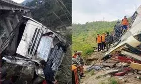 माता वैष्णो देवी दर्शन को निकले श्रद्धालुओं की बस पलटी, एक श्रद्धालु की मौत, 40 घायल माता वैष्णो देवी दर्शन को निकले श्रद्धालुओं की बस पलटी, एक श्रद्धालु की मौत, 40 घायल