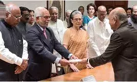 उपराष्ट्रपति चुनाव भारत के विचार की पुष्टि का विषय” – नामांकन के बाद रेड्डी का बयान उपराष्ट्रपति चुनाव भारत के विचार की पुष्टि का विषय” – नामांकन के बाद रेड्डी का बयान