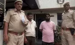 बीसी घोटाला: दो सगे भाई गिरफ्तार, 70 से ज्यादा लोगों से हड़पे एक करोड़ रुपए बीसी घोटाला: दो सगे भाई गिरफ्तार, 70 से ज्यादा लोगों से हड़पे एक करोड़ रुपए