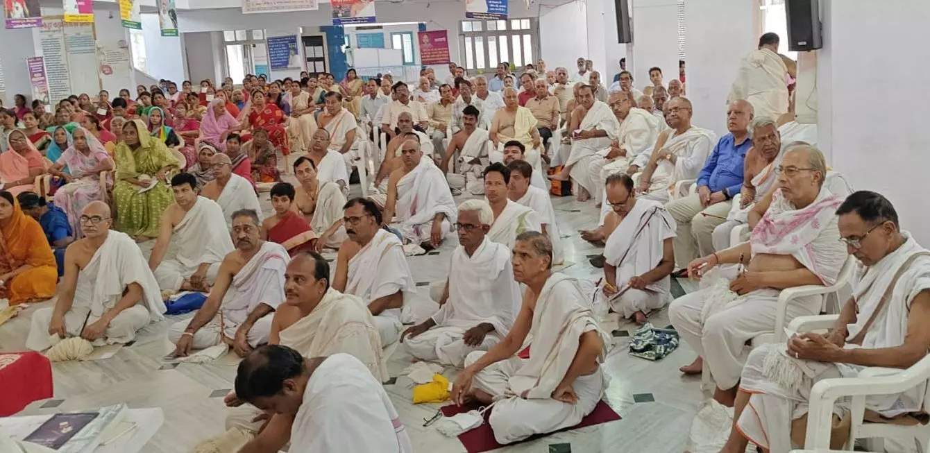 क्रोध आग की तरह और क्षमा बाग की तरह है : जैनाचार्य महाराज