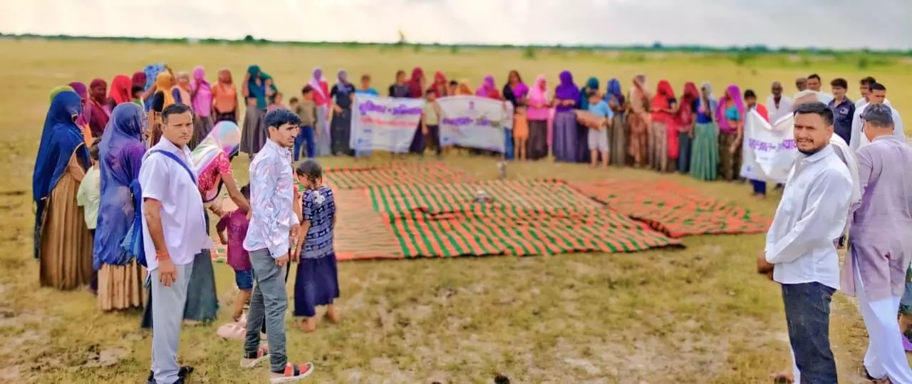 देवखेड़ा में चारागाह विकास का संकल्प, ग्रामीणों ने निकाली रैली और किया पौधरोपण देवखेड़ा में चारागाह विकास का संकल्प, ग्रामीणों ने निकाली रैली और किया पौधरोपण