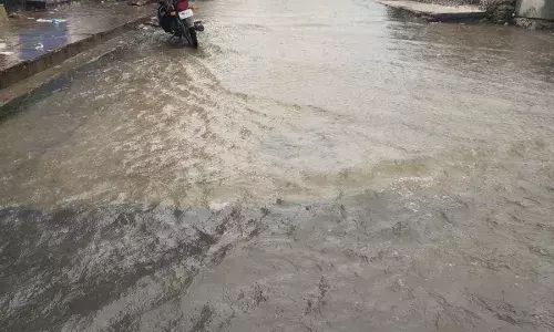 पिवनिया तालाब की चादर चली पिवनिया तालाब की चादर चली