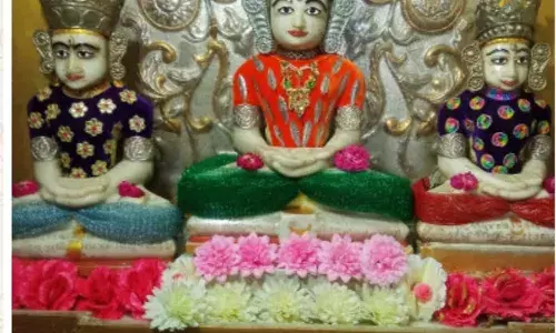 पर्युषण पर्व पर चंद्रप्रभ मंदिर में आंगी की रचना