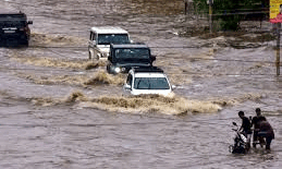 राजस्थान में बाढ़ का कहर: जनजीवन अस्त-व्यस्त, कई जिले जलमग्न,सोमवार को स्कुल की छुट्टी ,सेना बचाव में जुटी