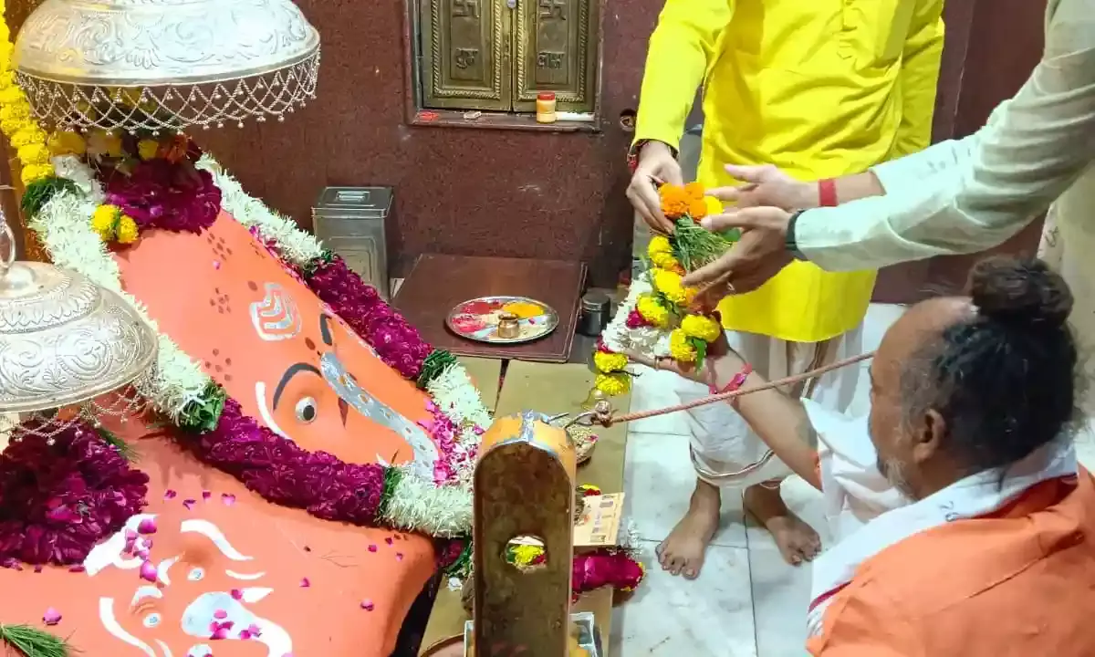 भीलवाड़ा में शिव महापुराण कथा को लेकर महंत बाबू गिरी महाराज ने चिंतामन गणेश को दिया पहला न्यौता, शुरू हुई तैयारियां भीलवाड़ा में शिव महापुराण कथा को लेकर महंत बाबू गिरी महाराज ने चिंतामन गणेश को दिया पहला न्यौता, शुरू हुई तैयारियां