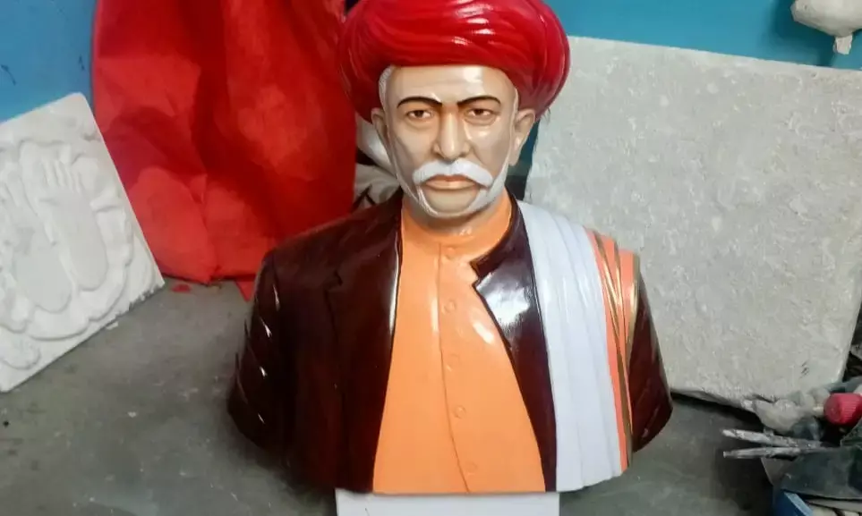 कोटडी: ज्योतिबा फुले सर्किल पर आज होगी मूर्ति स्थापना, पूर्व संध्या पर जले 301 दीपक कोटडी: ज्योतिबा फुले सर्किल पर आज होगी मूर्ति स्थापना, पूर्व संध्या पर जले 301 दीपक