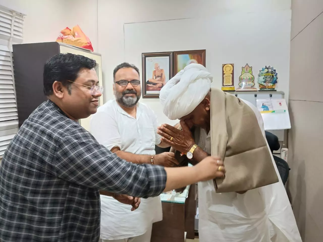 नवग्रह आश्रम बनेगा आयुर्वेद और जैन दर्शन का केंद्र नवग्रह आश्रम बनेगा आयुर्वेद और जैन दर्शन का केंद्र