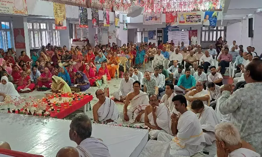 कल्प सूत्र के सातवें व्याख्यान में पार्श्वनाथ , नेमिनाथ और आदिनाथ प्रभु के चरित्र का वर्णन