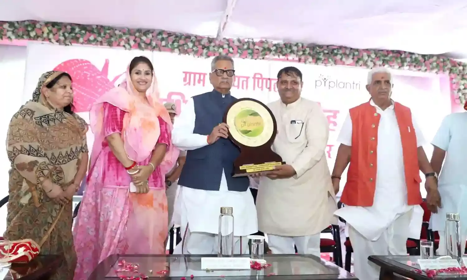 पिपलांत्री में पर्यावरण और जल संरक्षण के कार्य अनुकरणीय :राज्यपाल  माथुर