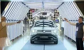 मेक इन इंडिया की नई पहचान—e-Vitara SUV, पीएम मोदी ने किया शुभारंभ मेक इन इंडिया की नई पहचान—e-Vitara SUV, पीएम मोदी ने किया शुभारंभ