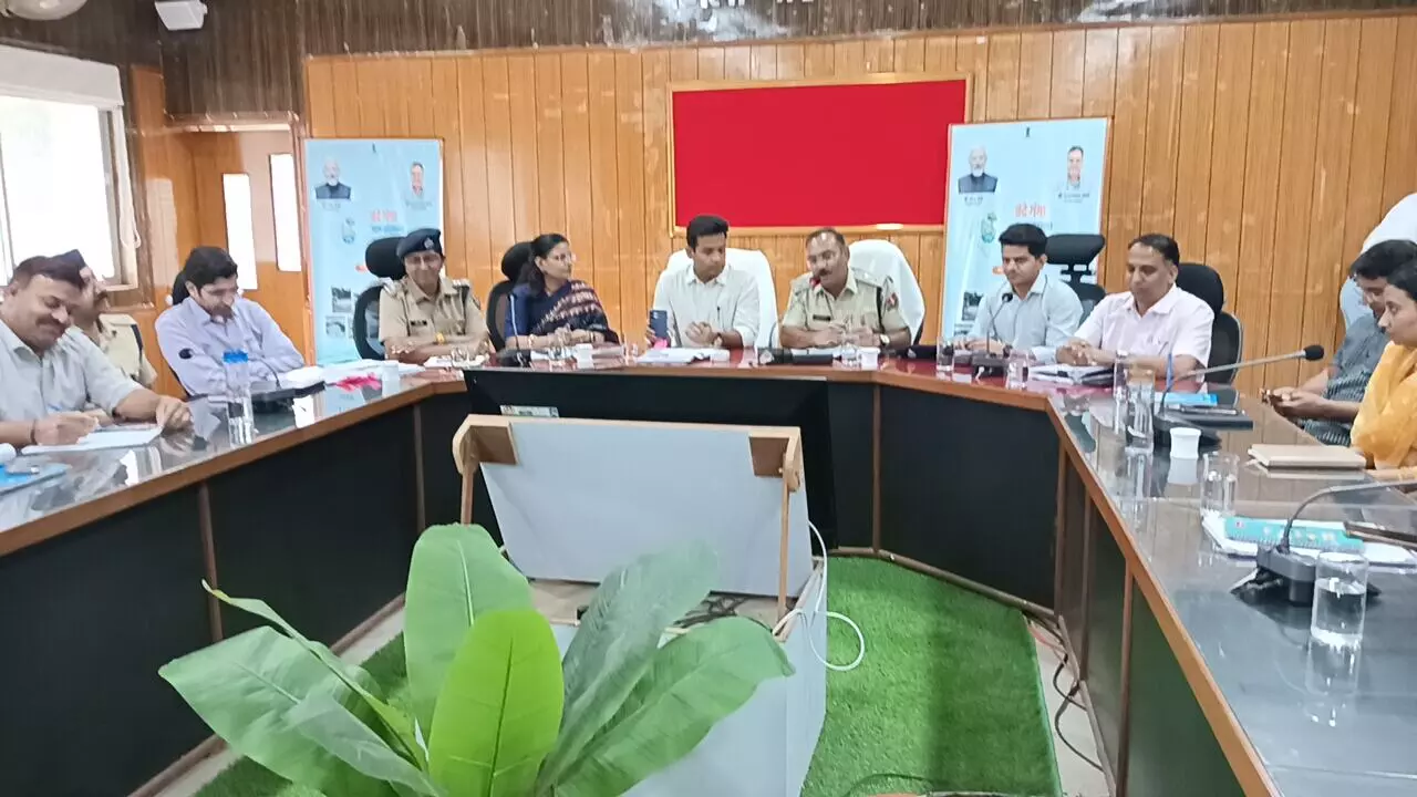 आगामी त्यौहार सौहार्द एवं भाईचारे के साथ मनाएं – जिला कलक्टर