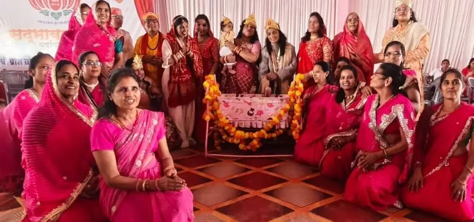 माता त्रिशला ने देखे 14 स्वप्न, महावीर जन्मोत्सव पर झूम उठे श्रद्धालु माता त्रिशला ने देखे 14 स्वप्न, महावीर जन्मोत्सव पर झूम उठे श्रद्धालु