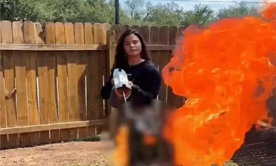 इस्लाम का नामो-निशान मिटा दूंगी, कुरान जलाकर बोली ट्रंप समर्थक गोमेज इस्लाम का नामो-निशान मिटा दूंगी, कुरान जलाकर बोली ट्रंप समर्थक गोमेज