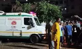 मुंबई में चार मंजिला इमारत गिरी,  दो लोगों की मौत,मलबे में कई लोग दबे