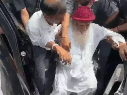 आसाराम को 3 दिन बाद करना होगा सरेंडर:राजस्थान हाईकोर्ट का अंतरिम जमानत बढ़ाने से इंकार, कहा- सेहत इतनी गंभीर नहीं आसाराम को 3 दिन बाद करना होगा सरेंडर:राजस्थान हाईकोर्ट का अंतरिम जमानत बढ़ाने से इंकार, कहा- सेहत इतनी गंभीर नहीं