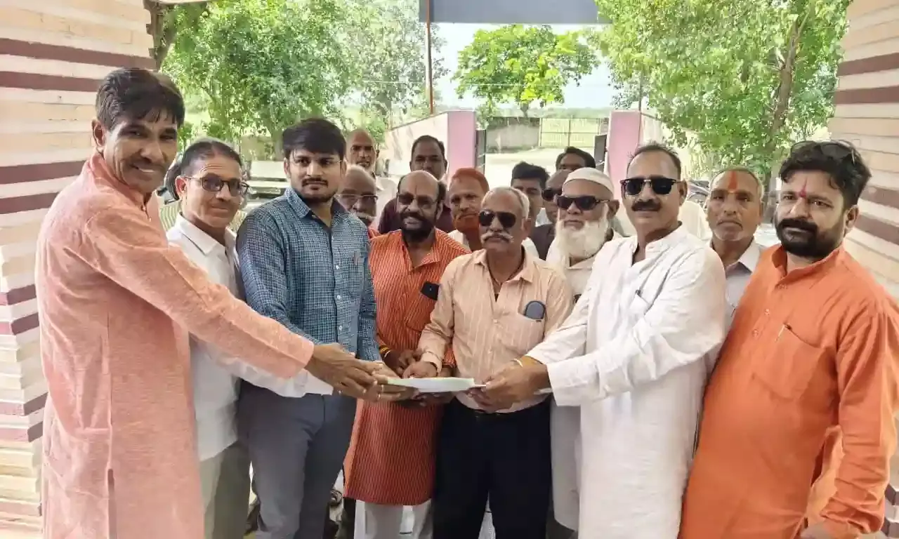 जिला बचाओं संघर्ष समिति ने किया विरोध प्रदर्शन और सौंपा ज्ञापन