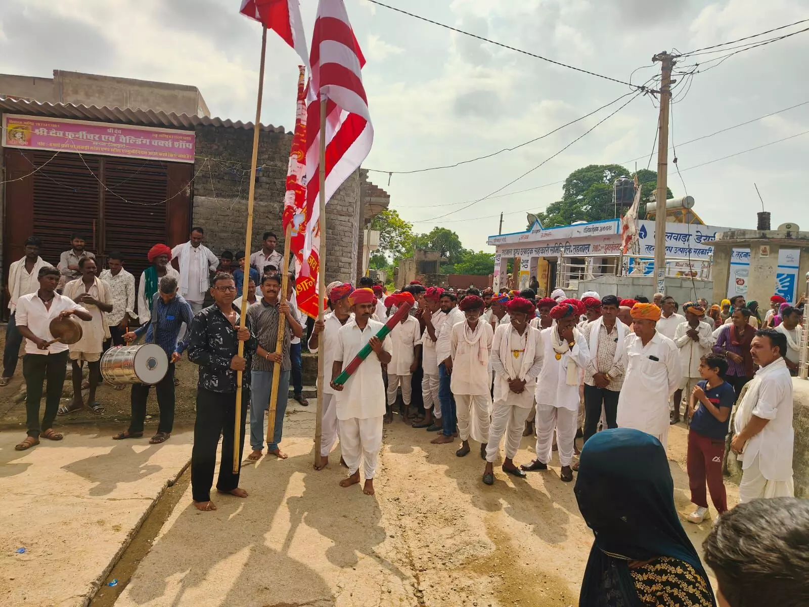 तेजाजी महाराज के झंडे की स्थापना के साथ ही पांच दिवसीय मेले का हुआ शुभारंभ तेजाजी महाराज के झंडे की स्थापना के साथ ही पांच दिवसीय मेले का हुआ शुभारंभ