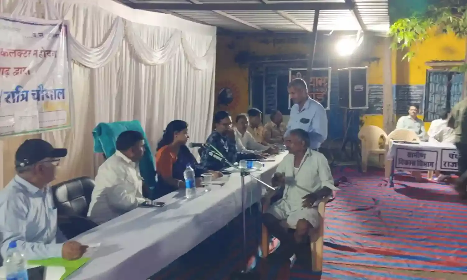 करसाना ग्राम पंचायत में रात्रि चौपाल आयोजित,जिला कलक्टर ने सुनी आमजन की समस्याएं