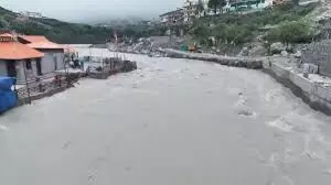 चमोली में बादल फटा, अलकनंदा-मंदाकिनी नदियां दिखाने लगी प्रकोप, चंबा में 7 की मौत