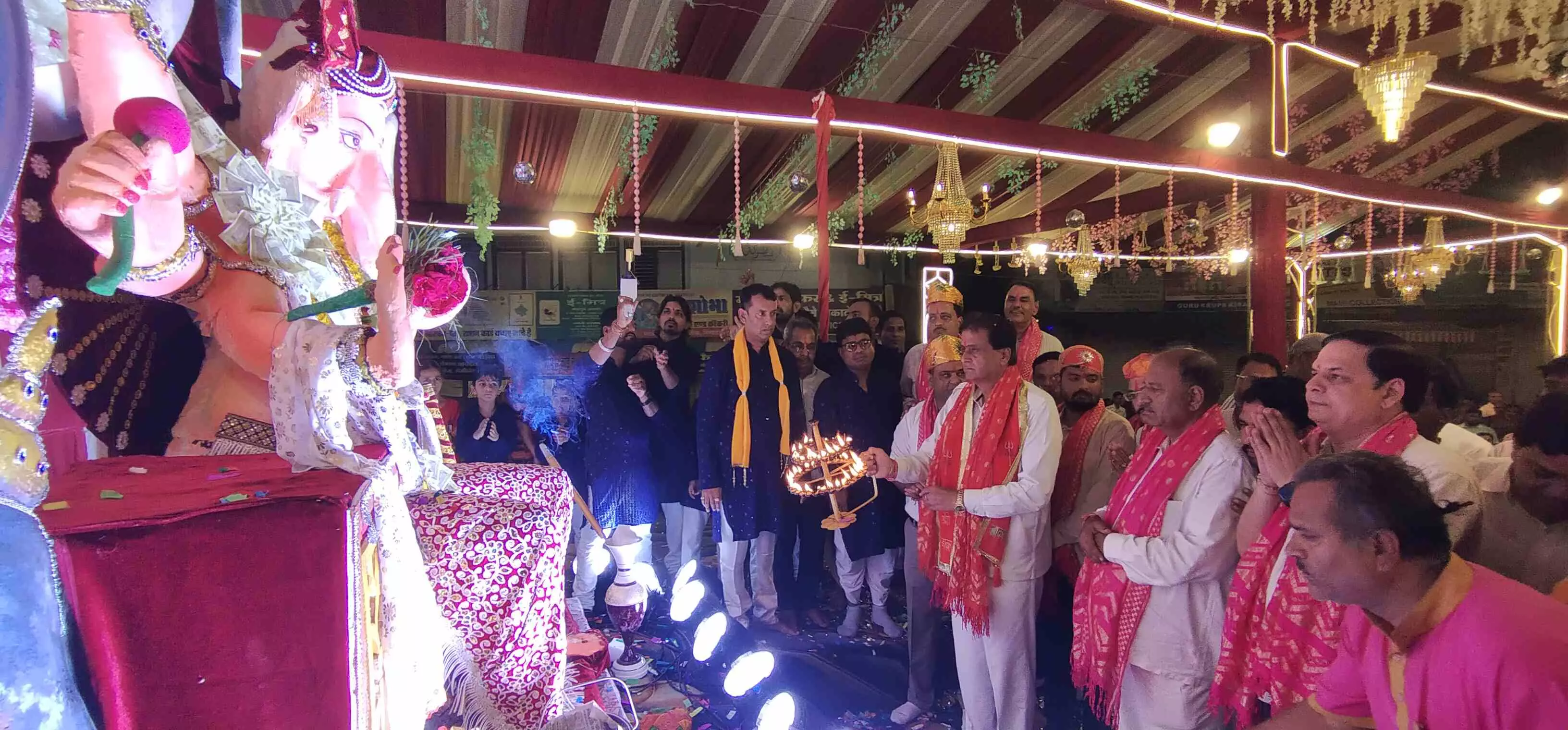 विधायक कृपलानी ने किया सुभाष चौक पर वीर तेजाजी लोक नाटिका का शुभारंभ विधायक कृपलानी ने किया सुभाष चौक पर वीर तेजाजी लोक नाटिका का शुभारंभ