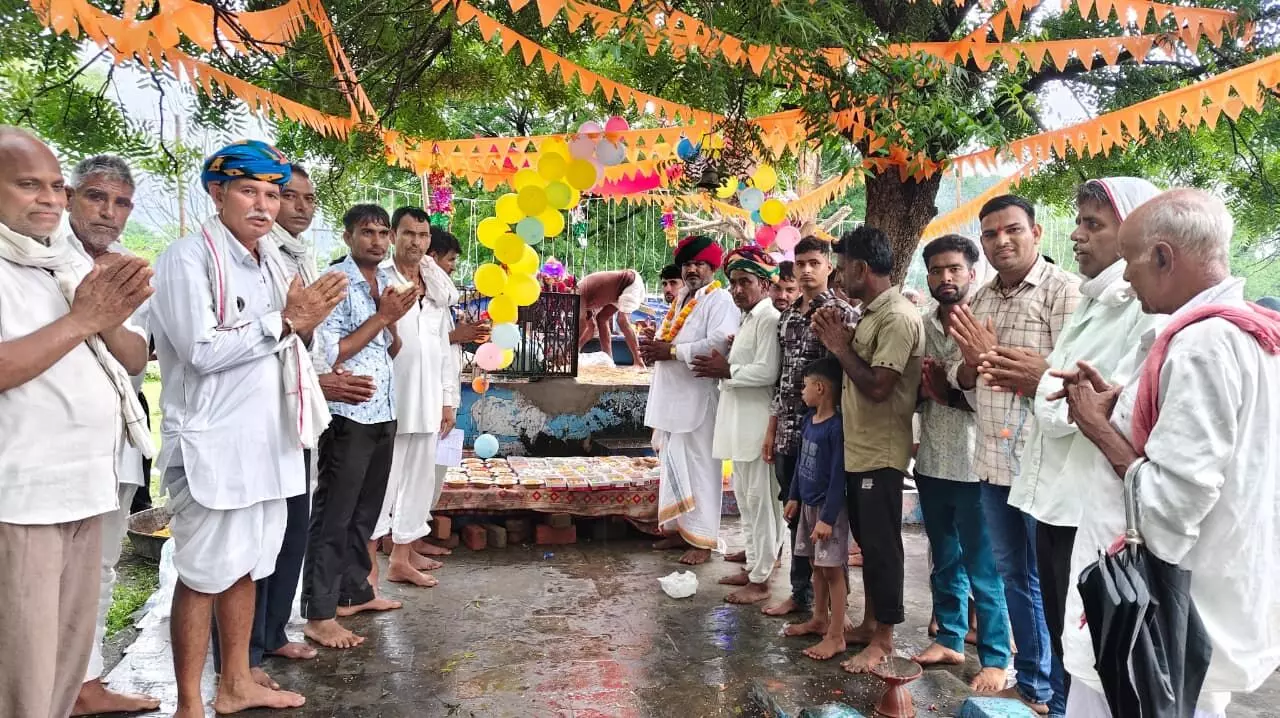 ढ़ेलाणा में हरी बोल प्रभात फेरी व छप्पन भोग का आयोजन, गांव का वातावरण भक्तिमय हुआ ढ़ेलाणा में हरी बोल प्रभात फेरी व छप्पन भोग का आयोजन, गांव का वातावरण भक्तिमय हुआ