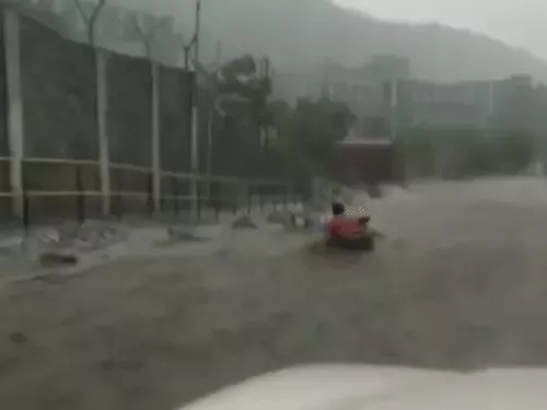 भारी बारिश का कहर: जावर माइंस में कार बही,   हाईवे जलमग्न, सरजणा बांध छलका ,परीक्षाएं स्थगित