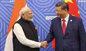 भारत-चीन रिश्तों पर बड़ा मोड़? सात साल बाद पीएम मोदी और राष्ट्रपति जिनपिंग आमने-सामने भारत-चीन रिश्तों पर बड़ा मोड़? सात साल बाद पीएम मोदी और राष्ट्रपति जिनपिंग आमने-सामने