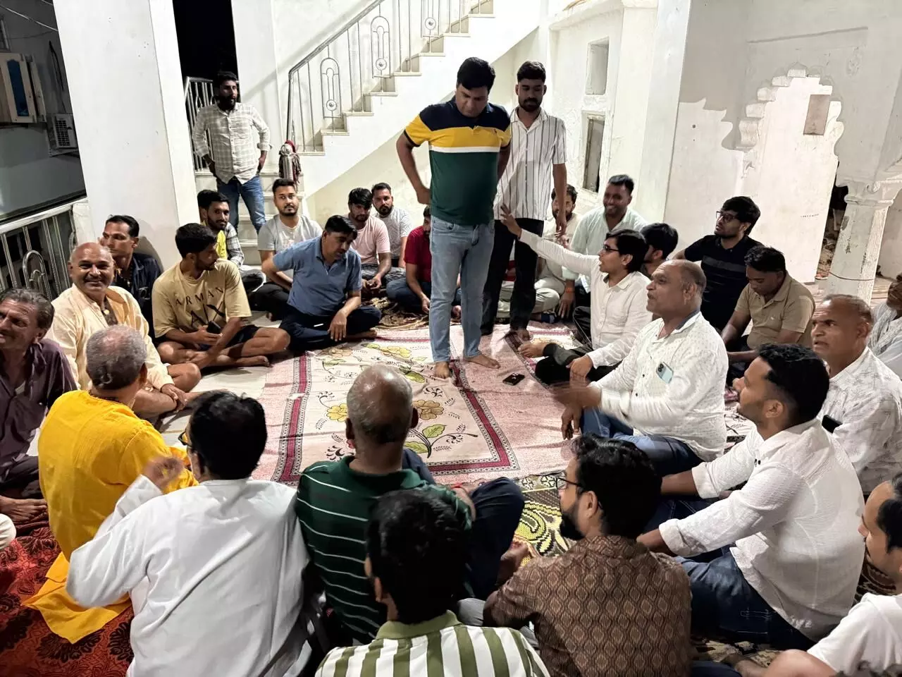 कारोई बड़ा मंदिर पर झलझूलनी महोत्सव की तैयारिया शुरू गाजे बाजे के साथ निकलेगा ठाकुर जी का झुलस कारोई बड़ा मंदिर पर झलझूलनी महोत्सव की तैयारिया शुरू गाजे बाजे के साथ निकलेगा ठाकुर जी का झुलस