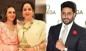 अभिषेक बच्चन को दामाद बनाना चाहती थीं हेमा मालिनी, इस वजह से Esha Deol ने किया था इनकार अभिषेक बच्चन को दामाद बनाना चाहती थीं हेमा मालिनी, इस वजह से Esha Deol ने किया था इनकार